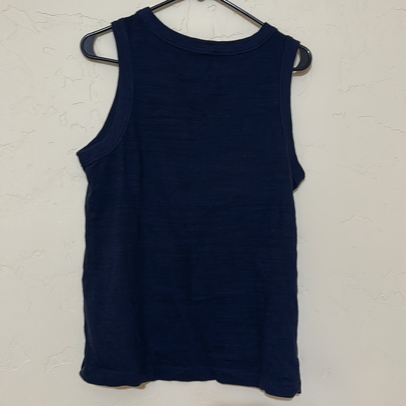 Loft Harbor Tank - Picture 2 of 6